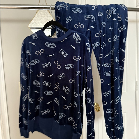 Warner Bros. Navy Pajama Set with White Patterns - Picture 1 of 3
